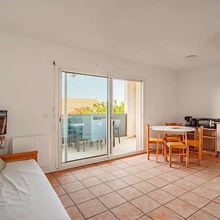 Apartment Avec Piscine Collective, Parking - 4 Pers. - Fr-1-3-642 Biarritz