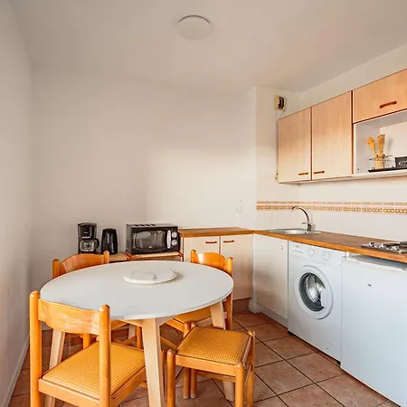 Apartment Avec Piscine Collective, Parking - 4 Pers. - Fr-1-3-642 *